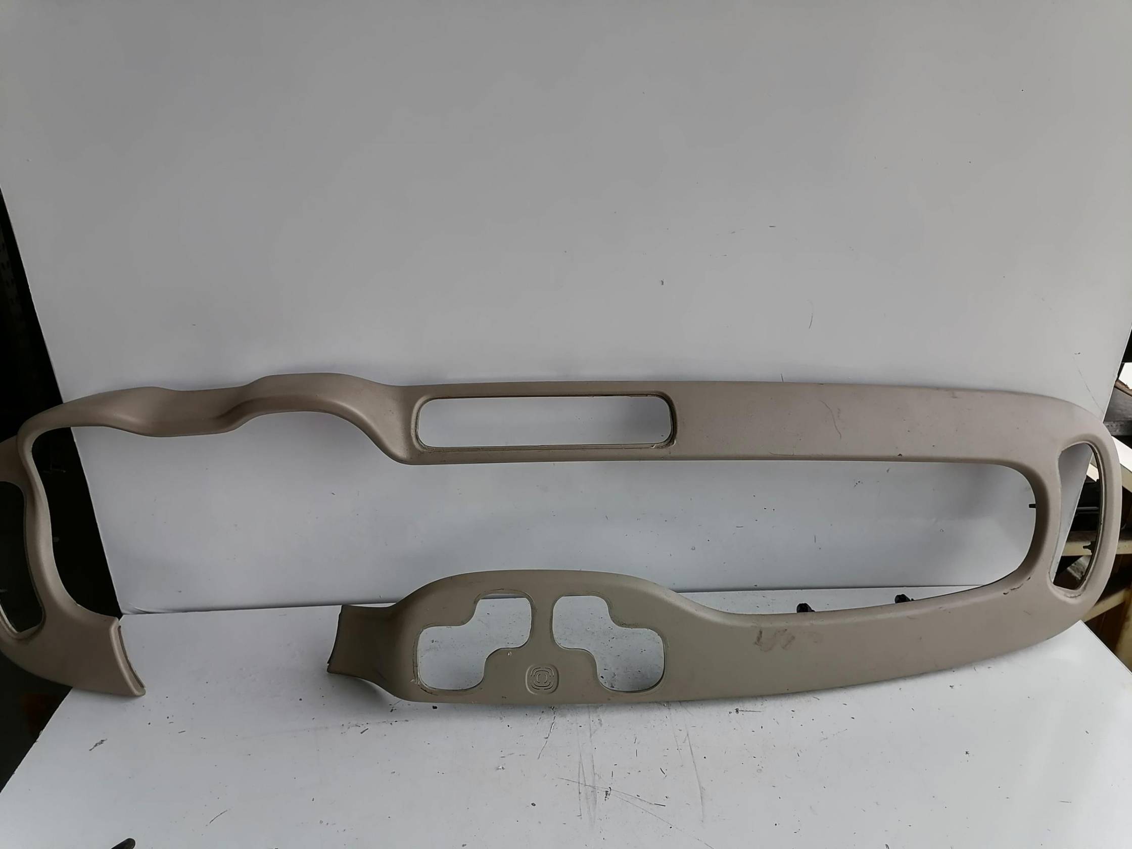 Mascherina portastrumenti sup. centr. cruscotto